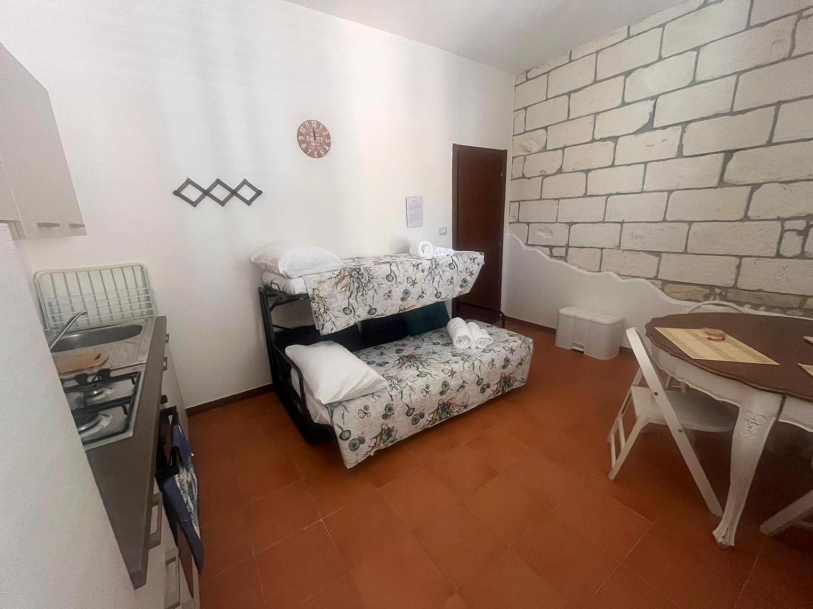 Отель Moncici House Порто-Торрес Экстерьер фото